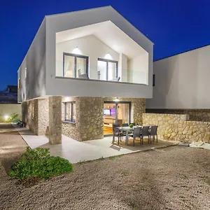 https://villa-maria-insel-krk.primorje-gorskikotar.com