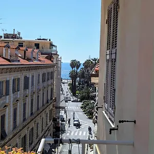 https://casa-moret.hotelitalianriviera.com